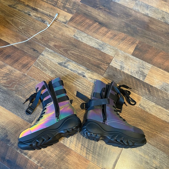 Dolls kill Holographic Lace-Up Women's Boots - Picture 6 of 8